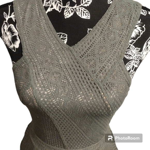 NWOT BCBGMaxAzria Peplum top - Picture 3 of 6